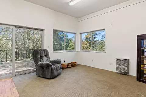Bedroom - 201 Pine Ridge Rd, Ukiah, CA 95482 photo 2 of 2