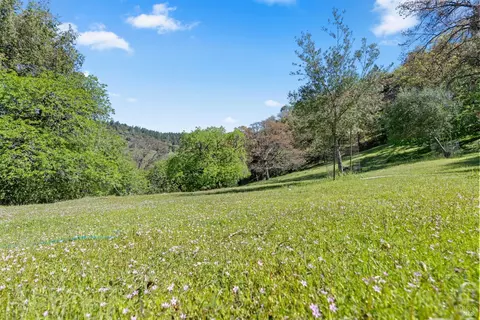Exterior - 201 Pine Ridge Rd, Ukiah, CA 95482 photo 17 of 27
