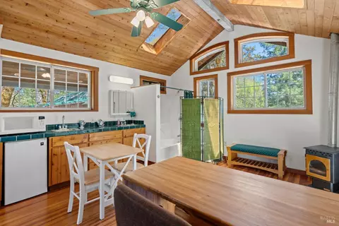 Dining - 201 Pine Ridge Rd, Ukiah, CA 95482 photo 2 of 3