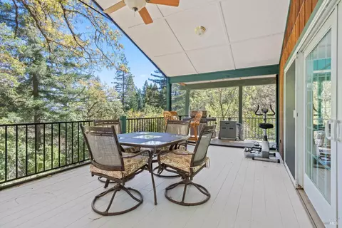 Exterior - 201 Pine Ridge Rd, Ukiah, CA 95482 photo 5 of 27
