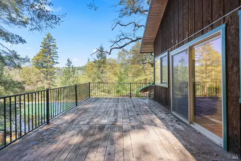 Exterior - 201 Pine Ridge Rd, Ukiah, CA 95482 photo 14 of 27