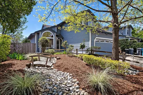 2406 Zurlo Ct, Santa Rosa, CA 95403