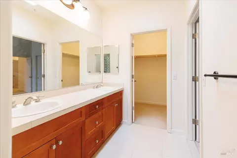 Bath - 7941 Scriver Ct, Cotati, CA 94931 photo 2 of 5