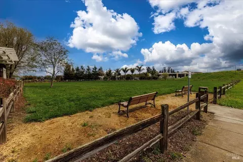 Exterior - 7941 Scriver Ct, Cotati, CA 94931 photo 8 of 9
