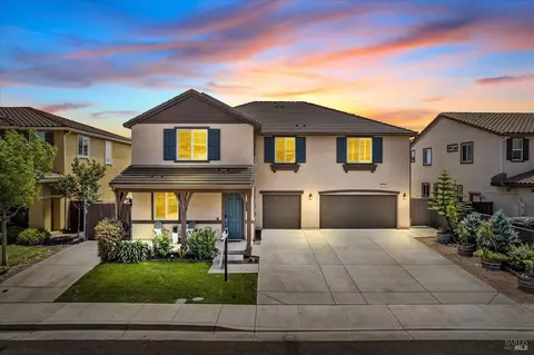 2433 Sanders Ln, Fairfield, CA 94533