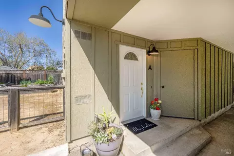 409 North St #1, Healdsburg, CA 95448