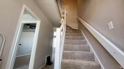 209 Rodgers St, Vallejo, CA 94590 photo 2