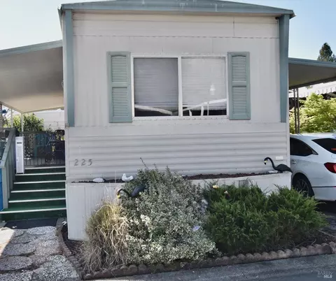 225 Hermosa Cir, Santa Rosa, CA 95409