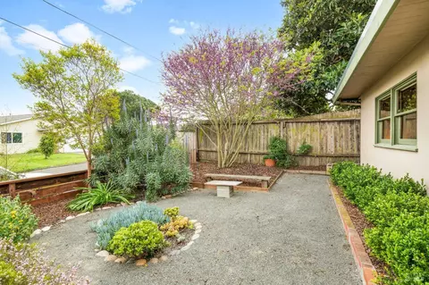 Exterior - 433 Carter St, Vallejo, CA 94590 photo 2 of 7