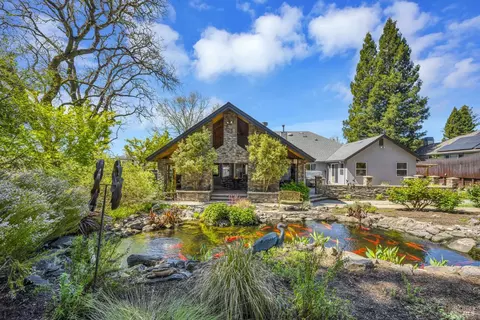 301 Conor Ct, Forestville, CA 95436