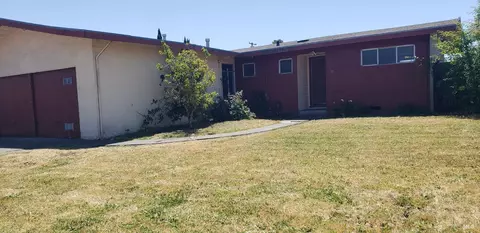 30 Arlington Dr, Petaluma, CA 94952