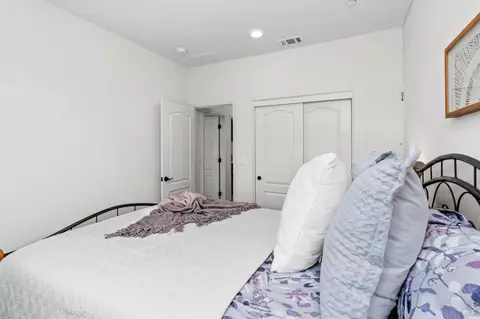 Bedroom - 8743 Aquamarine Dr, Vallejo, CA 94591 photo 5 of 8