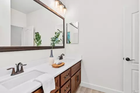 Bath - 8743 Aquamarine Dr, Vallejo, CA 94591 photo 5 of 6