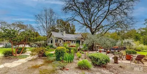 8100 Sonoma Mountain Rd, Glen Ellen, CA 95442