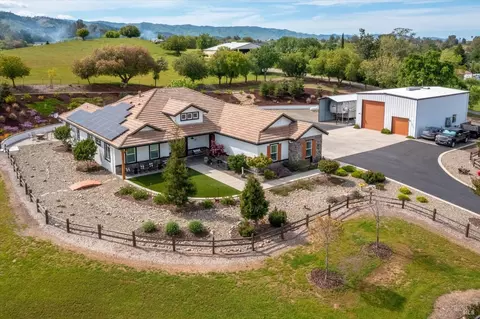 7689 Olivas Ln, Vacaville, CA 95688