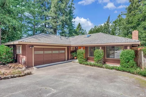 1410 Big Plum Dr, Sebastopol, CA 95472