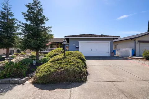 171 Carlsbad Cir, Vacaville, CA 95687