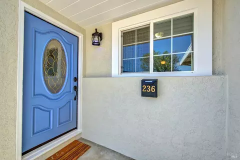 Exterior - 236 Madrone St, Vacaville, CA 95688 photo 5 of 11