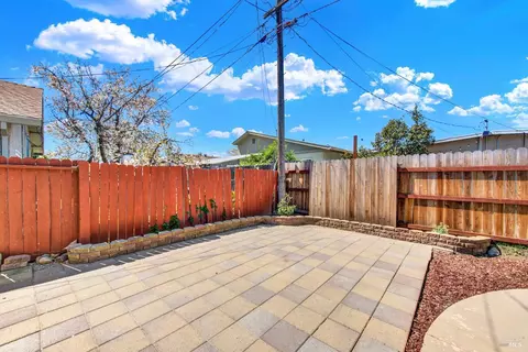 Exterior - 236 Madrone St, Vacaville, CA 95688 photo 9 of 11