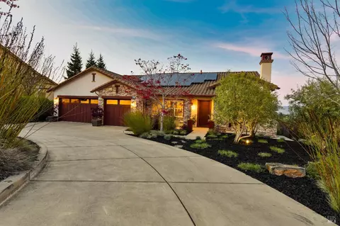 1216 Tall Grass Ct, Napa, CA 94558