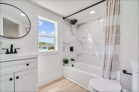 Bath - 528 Napa Ave, Rodeo, CA 94572 photo 2 of 2