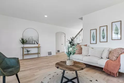 Living - 528 Napa Ave, Rodeo, CA 94572 photo 3 of 3
