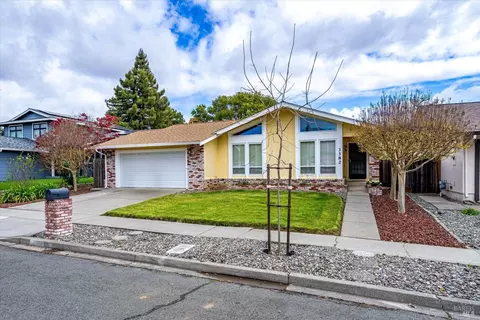 3382 Twin Oaks Dr, Napa, CA 94558