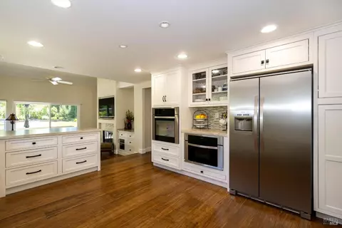 9639 Lakewood Dr, Windsor, CA 95492 photo 12