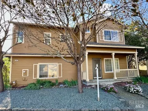 1347 Peterson Ln, Santa Rosa, CA 95403