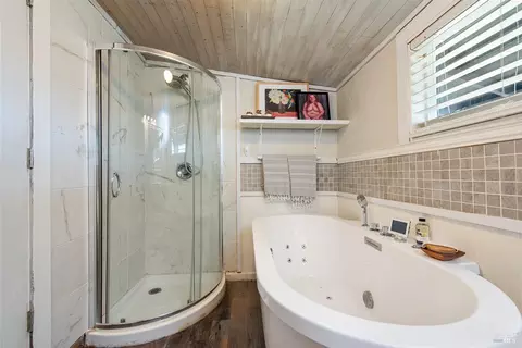 Bath - 1310 Windy Ln, Bodega Bay, CA 94923 photo 2 of 4