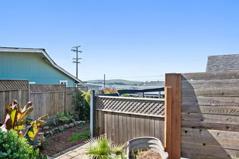Exterior - 1310 Windy Ln, Bodega Bay, CA 94923 photo 5 of 6