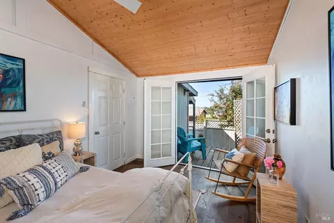 Bedroom - 1310 Windy Ln, Bodega Bay, CA 94923 photo 5 of 6