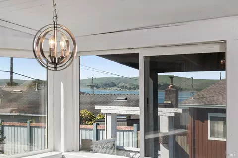 Dining - 1310 Windy Ln, Bodega Bay, CA 94923 photo 2 of 3