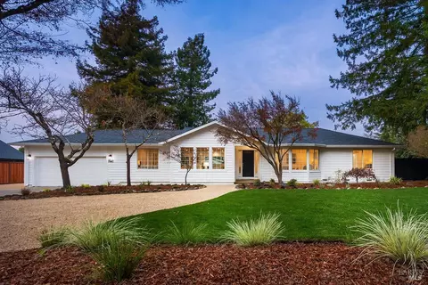 1941 Weiss Ln, Penngrove, CA 94951