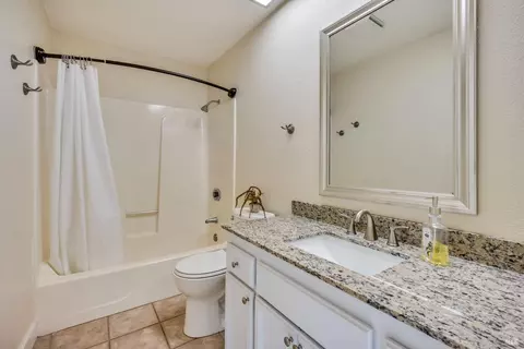 Bath - 2779 Perch Dr, Napa, CA 94558 photo 3 of 6