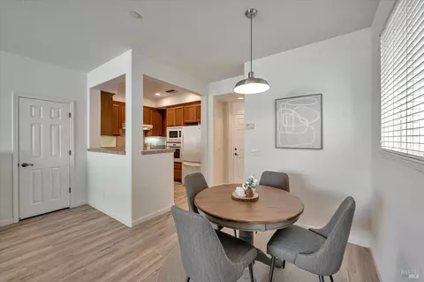 Dining - 1908 Belgrave Dr, Petaluma, CA 94954 photo 2 of 2
