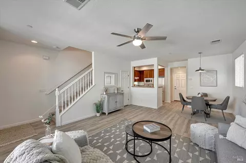 Living - 1908 Belgrave Dr, Petaluma, CA 94954 photo 1 of 3