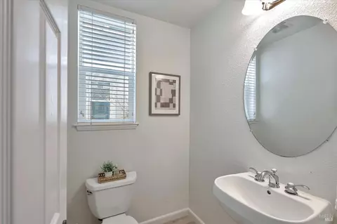 Bath - 1908 Belgrave Dr, Petaluma, CA 94954 photo 1 of 3