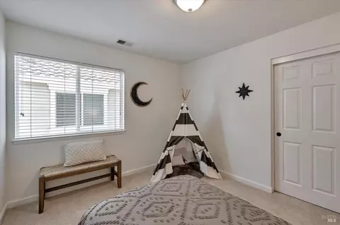 Bedroom - 1908 Belgrave Dr, Petaluma, CA 94954 photo 6 of 6