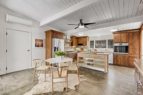 Dining - 4070 Wilson Ln, Concord, CA 94521 photo 5 of 8
