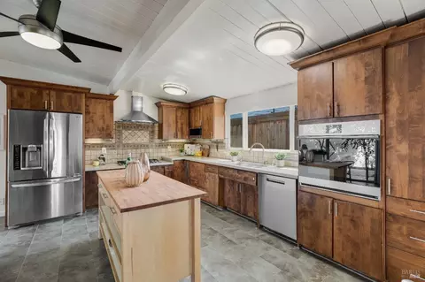 Kitchen - 4070 Wilson Ln, Concord, CA 94521 photo 7 of 7