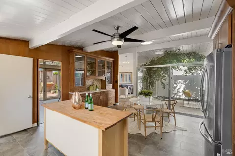 Kitchen - 4070 Wilson Ln, Concord, CA 94521 photo 6 of 7