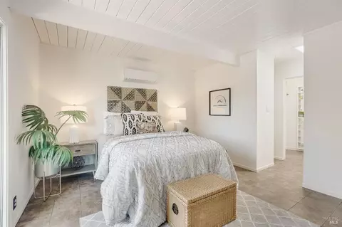 Bedroom - 4070 Wilson Ln, Concord, CA 94521 photo 2 of 5