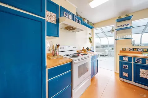 Kitchen - 32 Frey Pl, Vallejo, CA 94590 photo 2 of 2