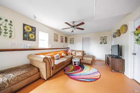 Living - 32 Frey Pl, Vallejo, CA 94590 photo 3 of 4