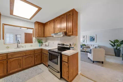 Kitchen - 208 Grape St, Vacaville, CA 95688 photo 2 of 3
