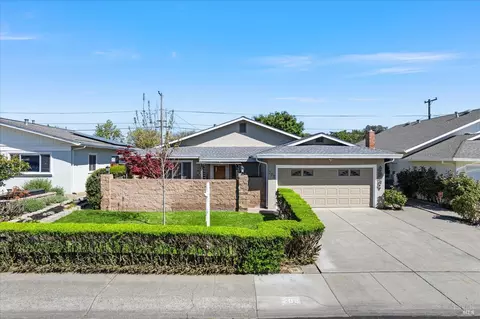Exterior - 208 Grape St, Vacaville, CA 95688 photo 10 of 14