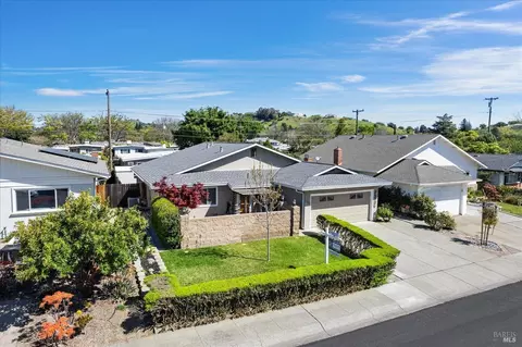 View/Area - 208 Grape St, Vacaville, CA 95688 photo 2 of 3