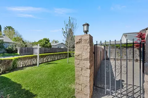 View/Area - 208 Grape St, Vacaville, CA 95688 photo 1 of 3