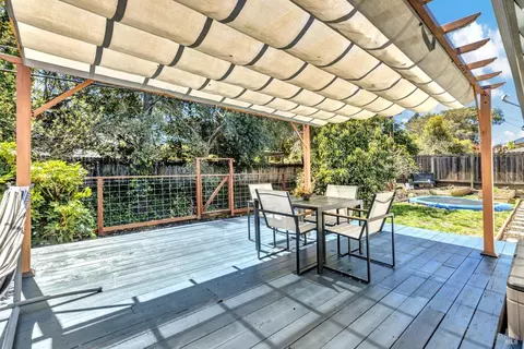 Exterior - 3469 Meadowbrook Dr, Napa, CA 94558 photo 3 of 14